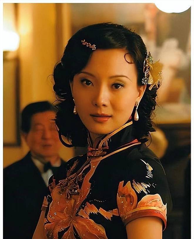 为继子放弃生娃，丈夫屡传绯闻：陈数的困局，给所有女人提个醒（组图） - 16