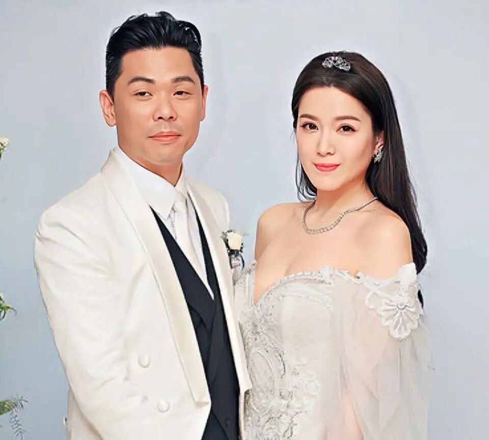 香港知名女星宣布离婚，恢复单身将复出拍剧，择偶优先考虑爱狗人士（组图） - 1