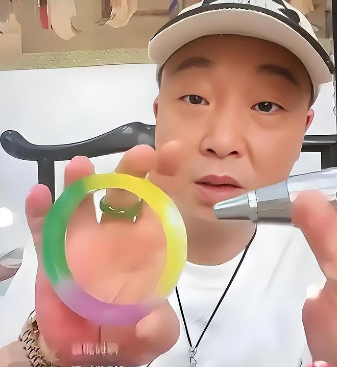 网红“柴怼怼”和妻子被刑拘，卖染色和田玉售价翻二十倍（组图） - 2