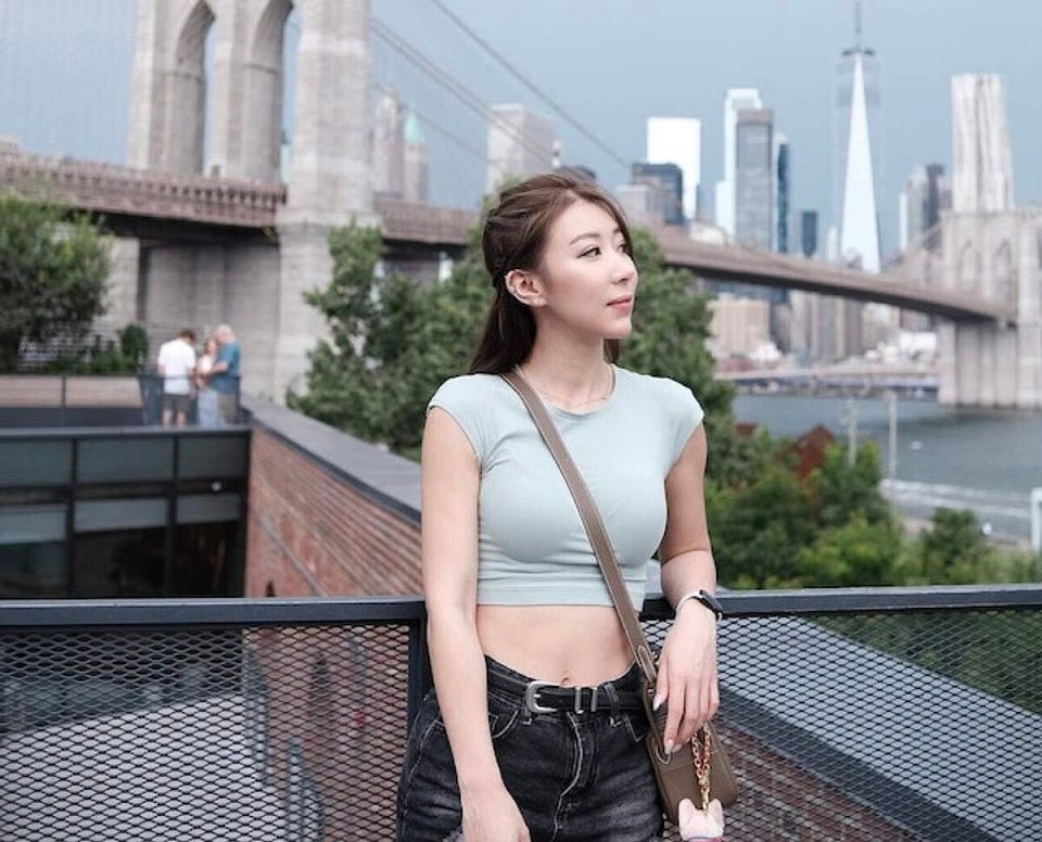 恭喜！TVB前小花突晒婚纱照，婚期倒数六个月，离巢后转行做直播（组图） - 3