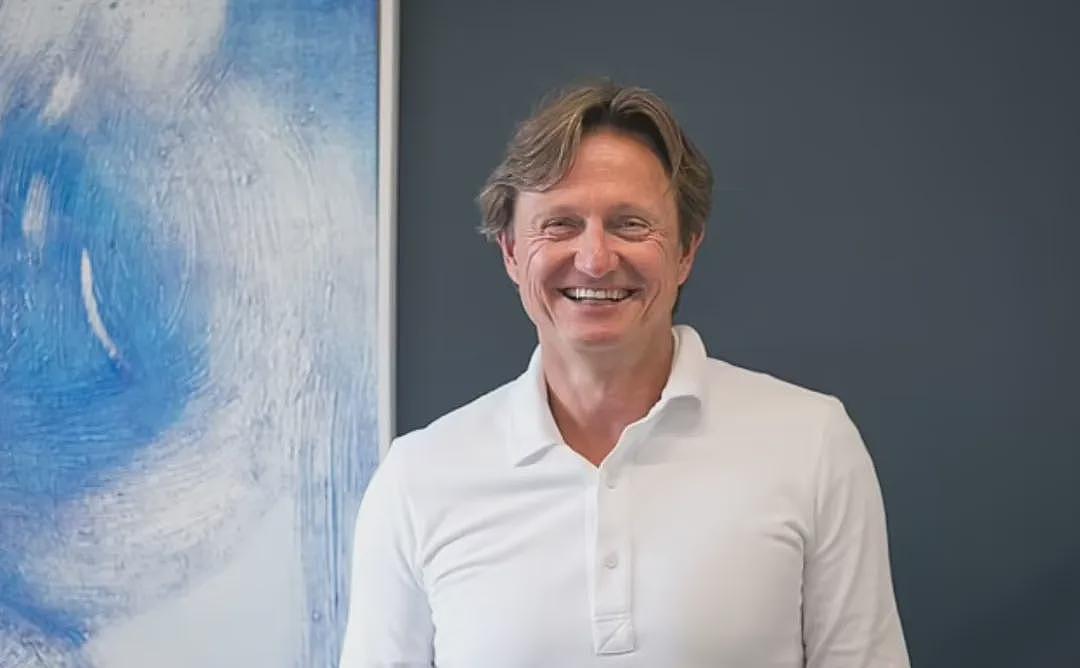 英国富豪出轨美艳难民,小三神似米兰达可儿!网友一八发现:这俩都是杀猪盘(组图) - 10