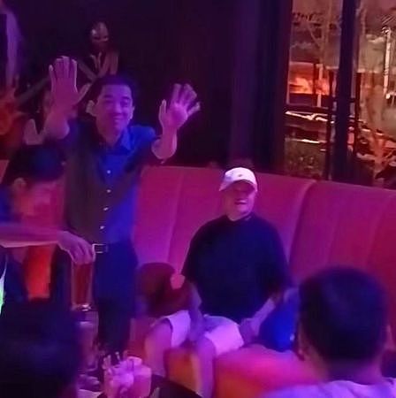 让阿里再次伟大?马云现身酒吧“高管陪同”、传介入公司决策(组图) - 2