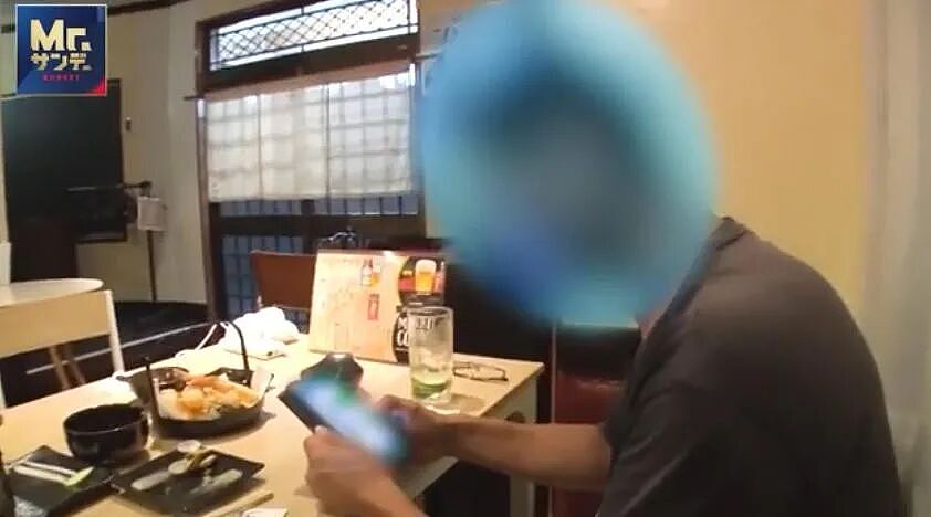 中年大叔沉迷直播，工资大半打赏主播？！其实打两份工，空调都不舍得开...（组图） - 16