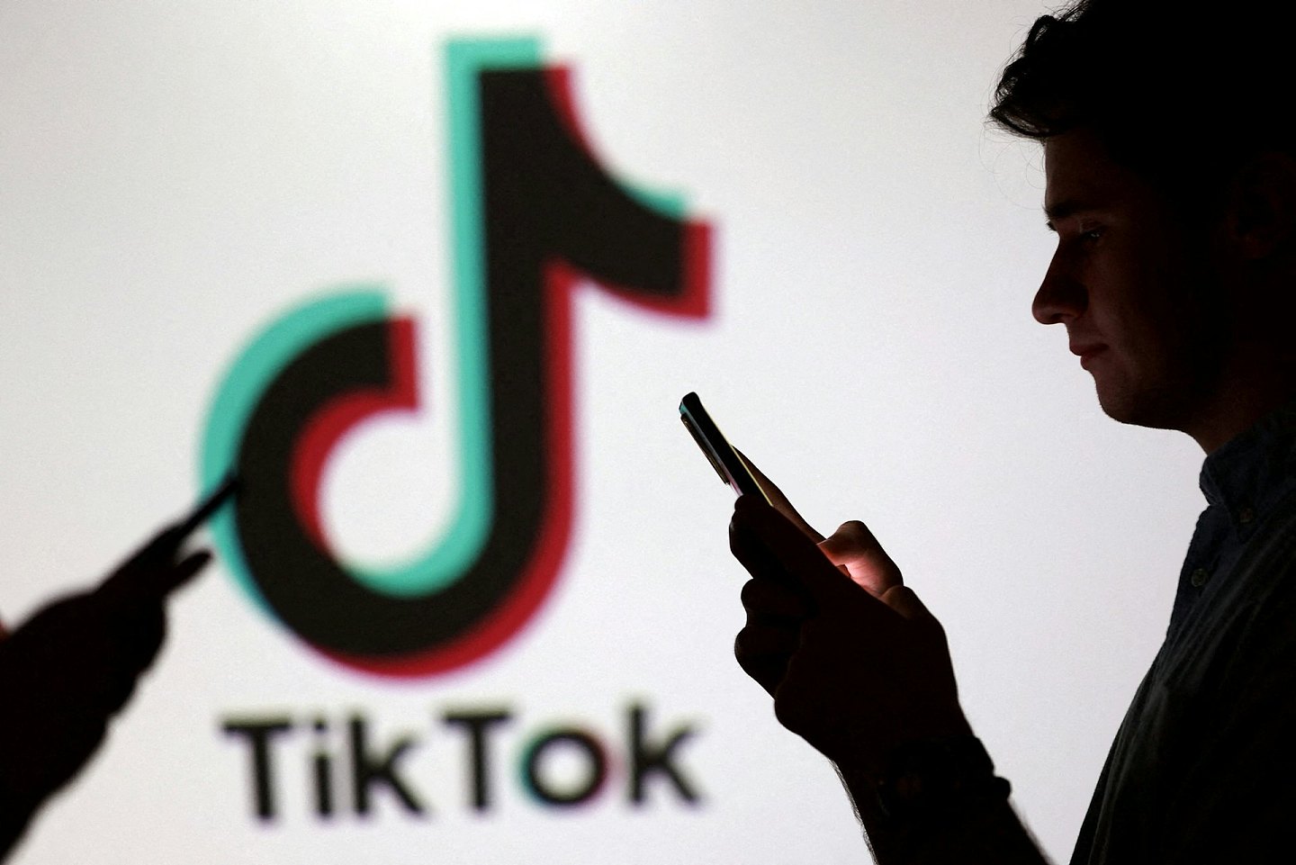 特朗普延长TikTok不卖就禁期限，称19日与习近平通话确认交易事宜（组图） - 2
