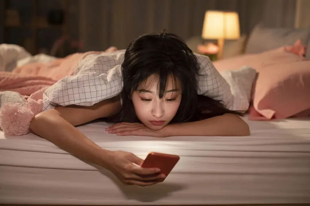 当年轻人的“精神外挂”，突然断联（组图） - 5