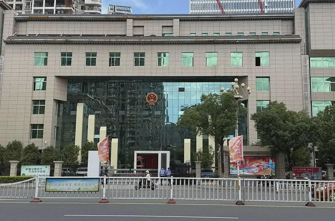 12岁女孩被生父继母虐待致死，二审更多细节曝光！（组图） - 1