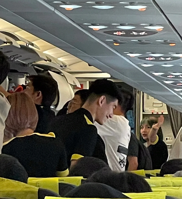 澳洲留学生帅哥上中国恋综找对象!新加坡男色经济,正围猎女性欲望(组图) - 18