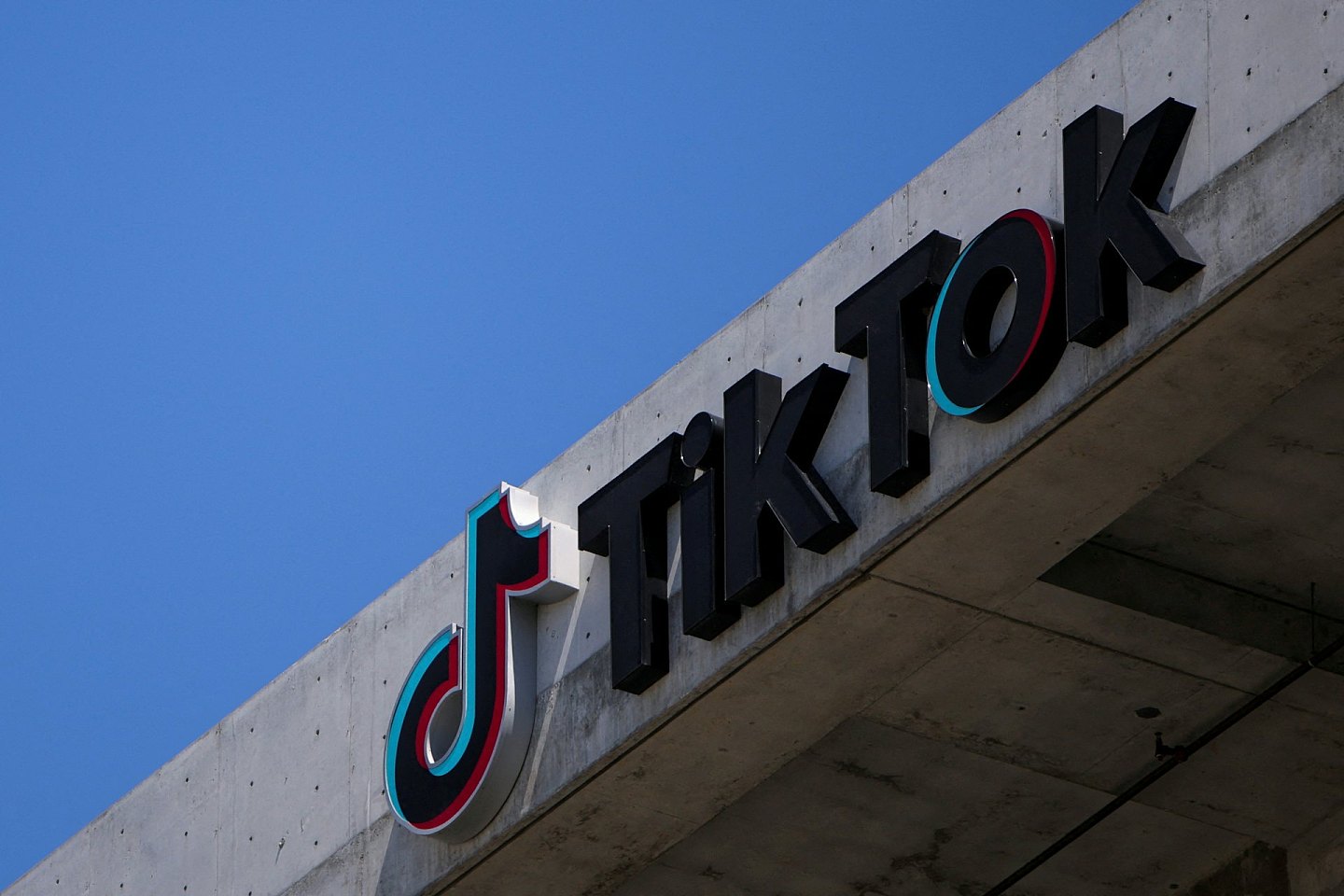 特朗普延长TikTok不卖就禁期限，称19日与习近平通话确认交易事宜（组图） - 3