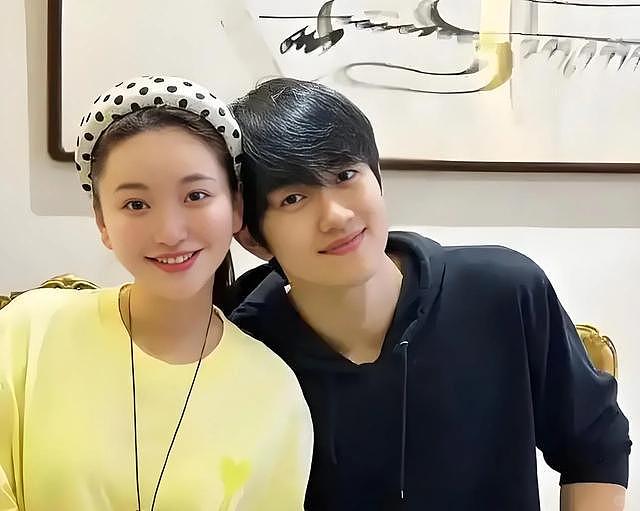 金莎也没想到，恋爱3年，小17岁男友孙丞潇，竟走上了贾冰的老路（组图） - 32