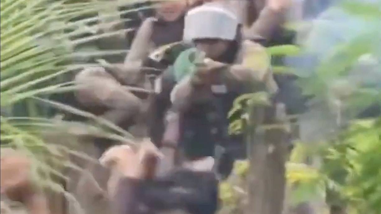 泰柬再在边境地区冲突！泰警发射橡胶子弹，柬方：至少23伤（视频/组图） - 1