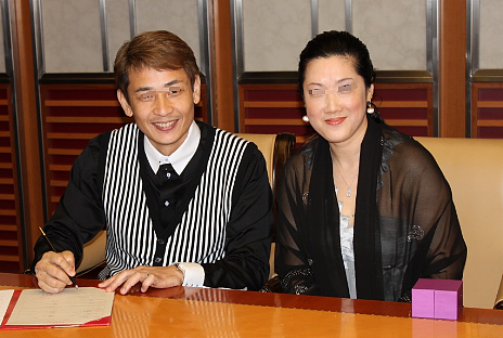 恭喜成功生二胎！58岁狂打保胎针，生子差点中风，今宣布封肚再也不生（组图） - 19
