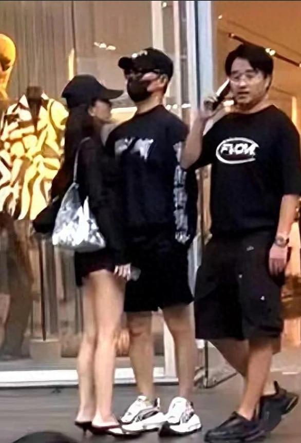 “牡丹花下死,做鬼也风流”!这一次,谁也救不了54岁的汪峰(组图) - 4