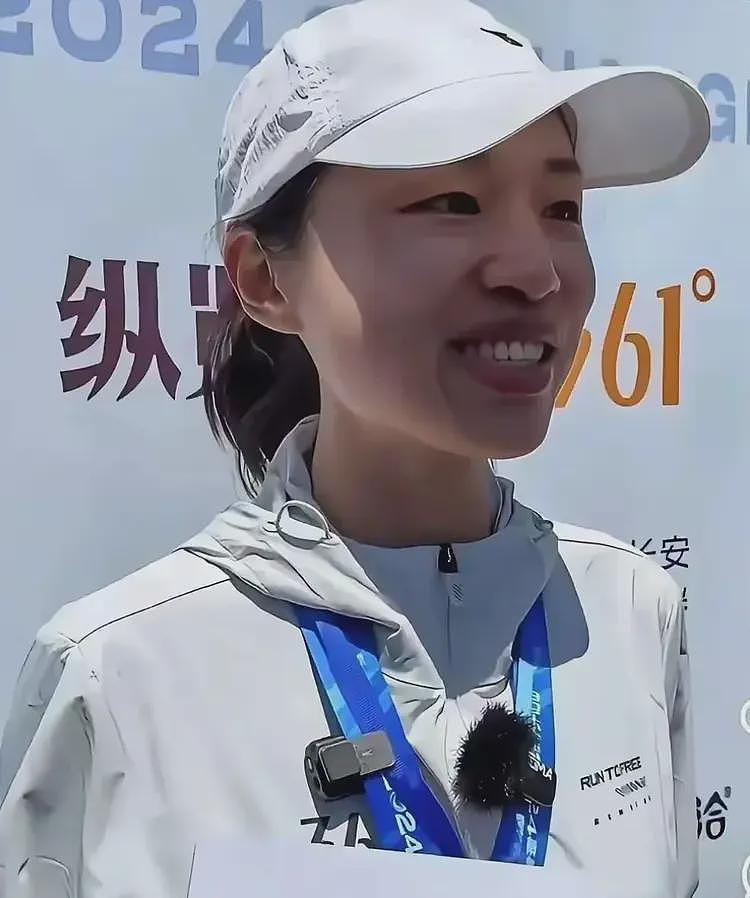 最快女护士已恢复正常上班:称赞助费不足支撑生活,不会全职跑马(组图) - 4