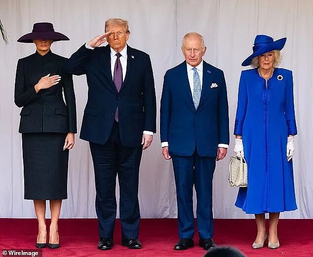 凯特金裙封神，梅拉尼娅黄裙被嘲像香蕉？王室国宴变穿搭大戏（组图） - 3