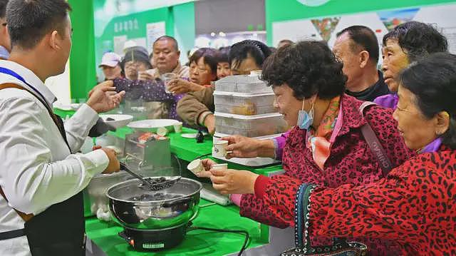 西贝“预制菜”风波:民众和餐饮专家在关心什么?(组图) - 4