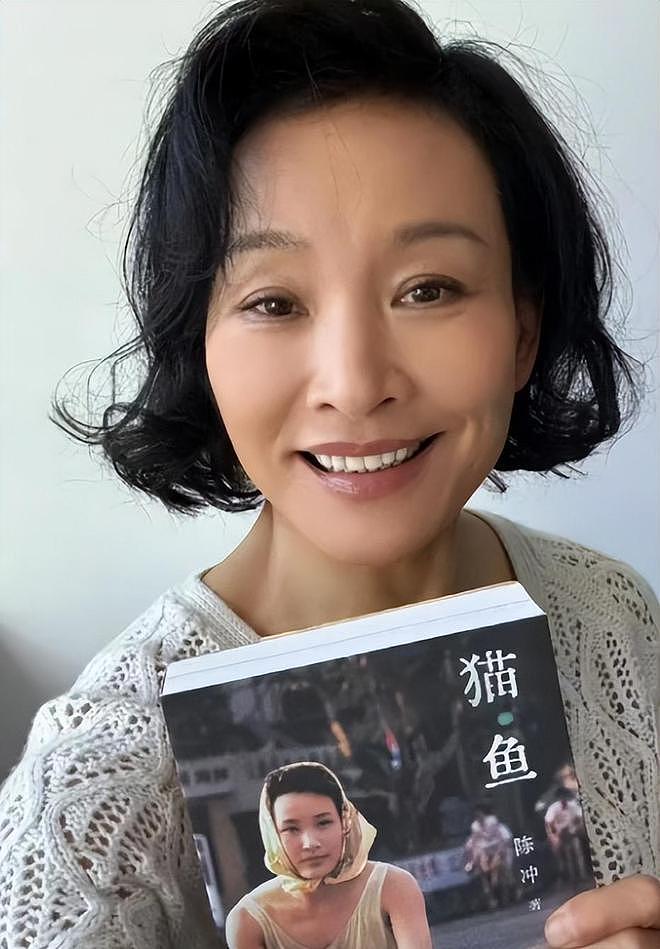 陈冲母女合体拍杂志被嘲，网友抗拒女儿出道，追问弃养双胞胎去向（组图） - 10