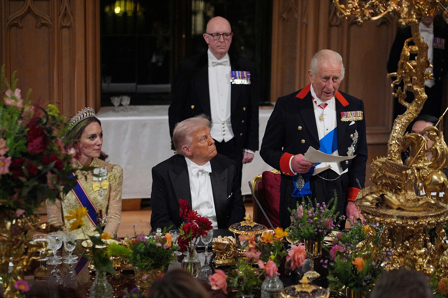 特朗普访英国享王室礼遇!查尔斯举行国宴,强调英美拥最密切国防关系,伦敦爆反川游行(视频/组图) - 2