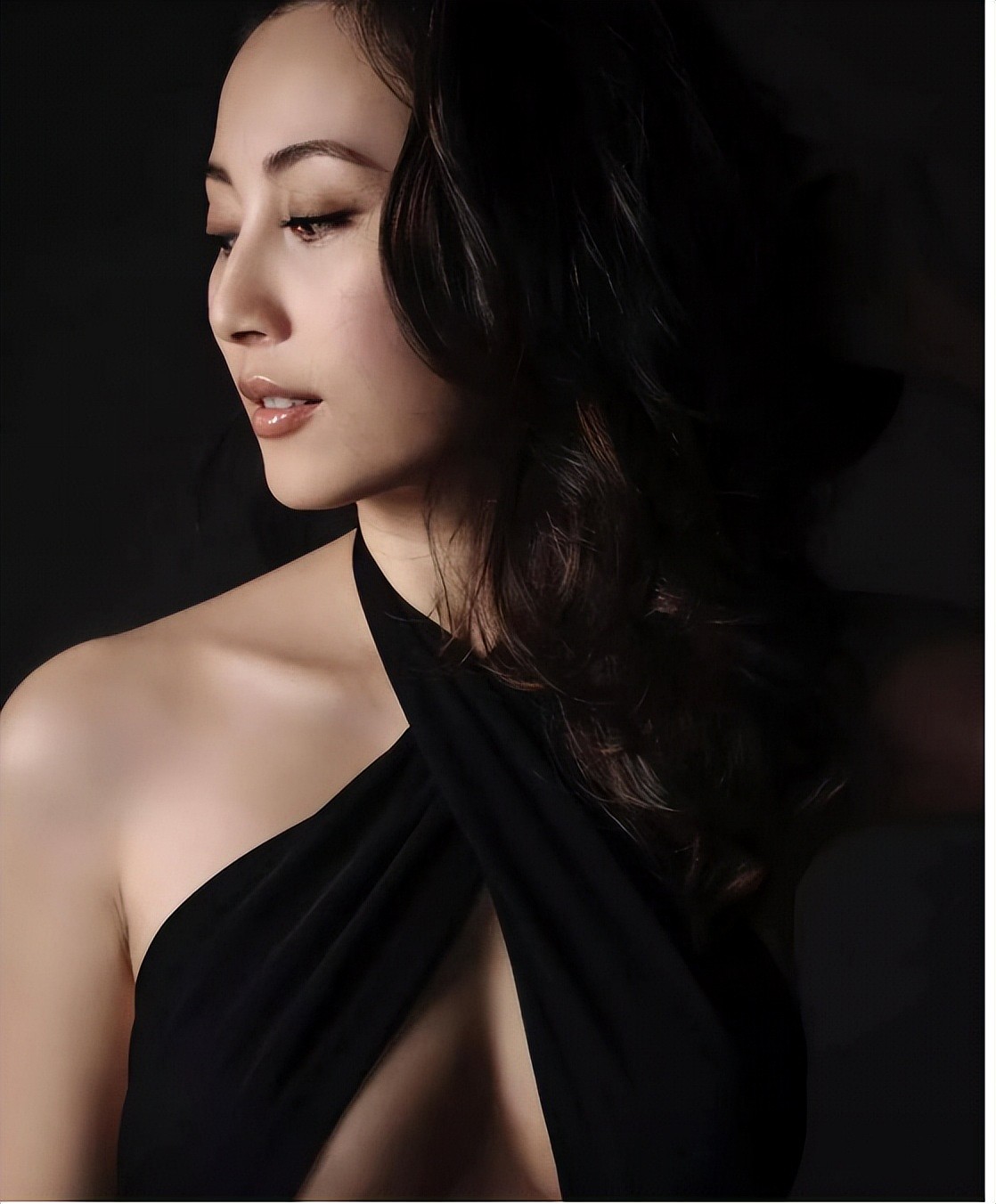 香港知名女星移民失败回流香港，平台上售卖大尺度照片，付费观看（组图） - 6