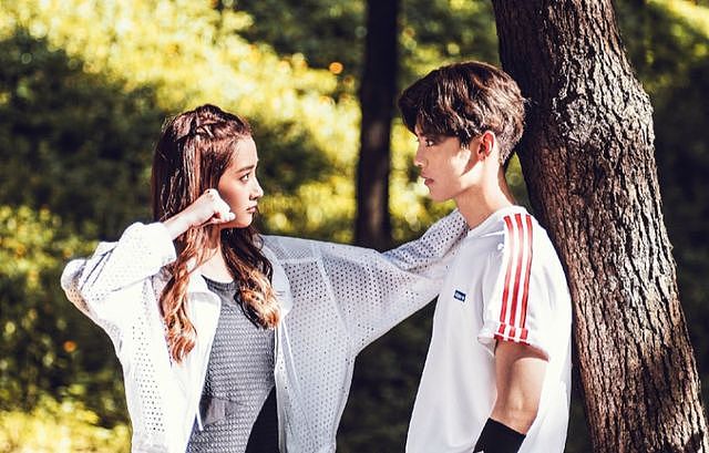 鹿晗不忍了!拒绝给关晓彤庆生,去年已分手,关爸点赞分手微博(组图) - 7