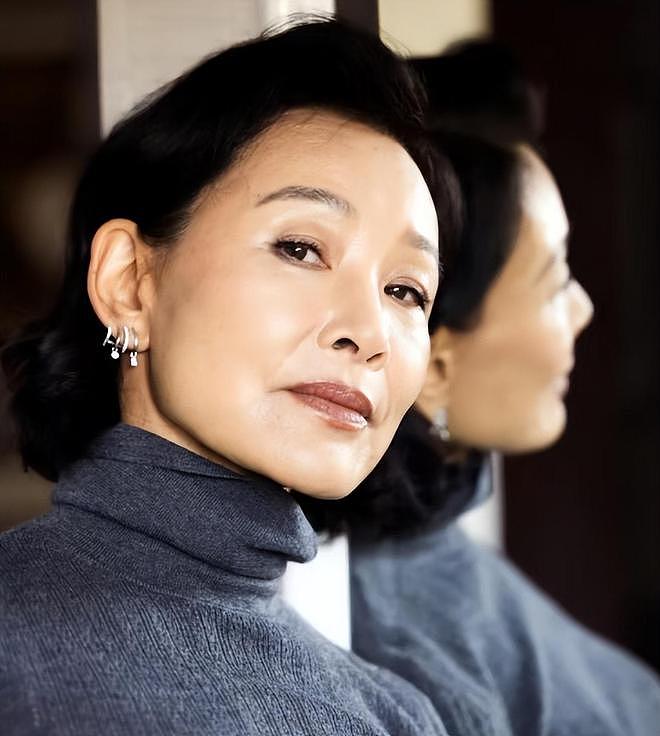 陈冲母女合体拍杂志被嘲，网友抗拒女儿出道，追问弃养双胞胎去向（组图） - 9