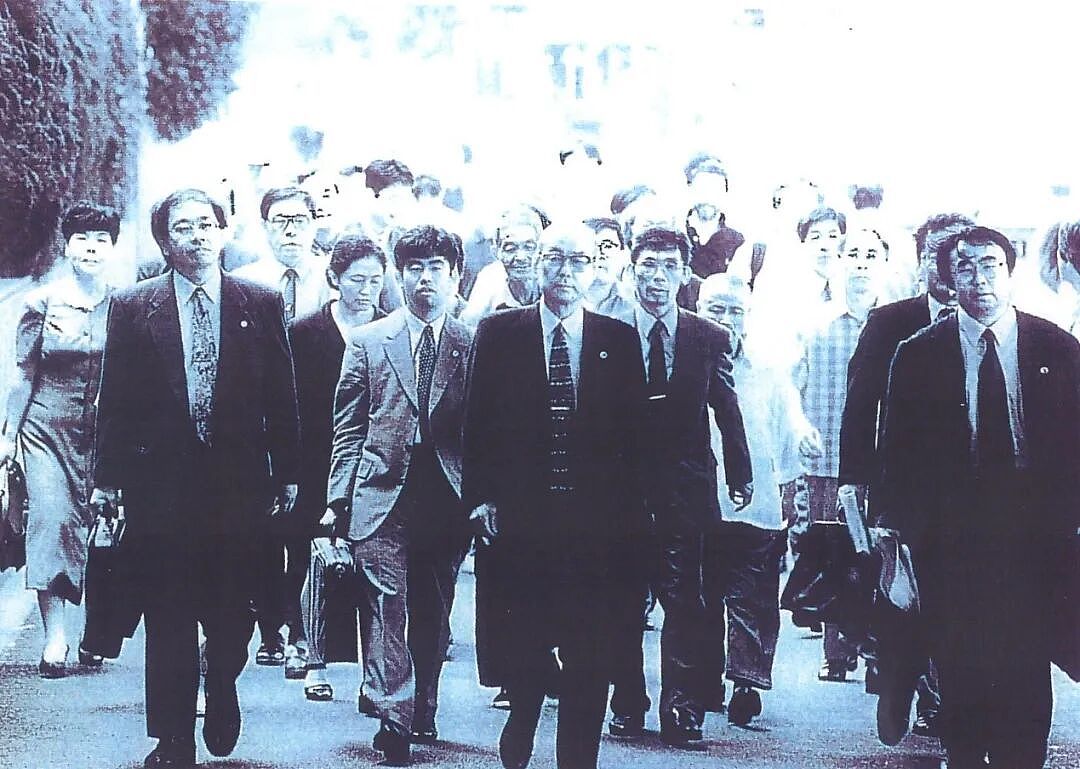 卖爆的《731》只拍出冰山一角，“看见了，就不能背过身去”（组图） - 12