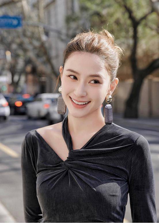 赌王最美千金晚宴一脸憔悴，老公缺席全家福（组图） - 4