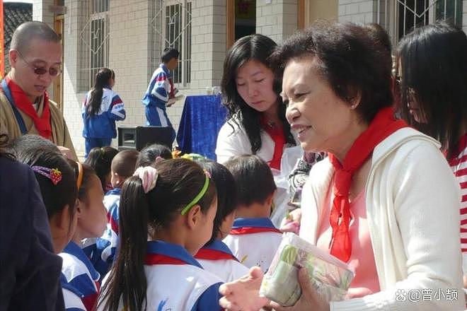 她一生跑龙套，拒绝求爱，87岁住老破小，凭啥成观众心中最美女神（组图） - 21