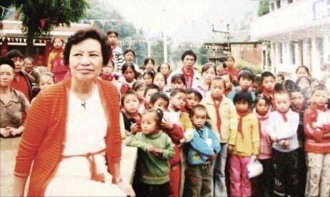 她一生跑龙套，拒绝求爱，87岁住老破小，凭啥成观众心中最美女神（组图） - 14