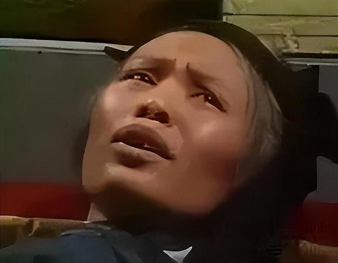 她一生跑龙套，拒绝求爱，87岁住老破小，凭啥成观众心中最美女神（组图） - 11