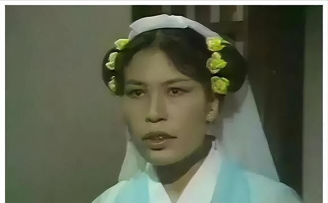 她一生跑龙套，拒绝求爱，87岁住老破小，凭啥成观众心中最美女神（组图） - 7