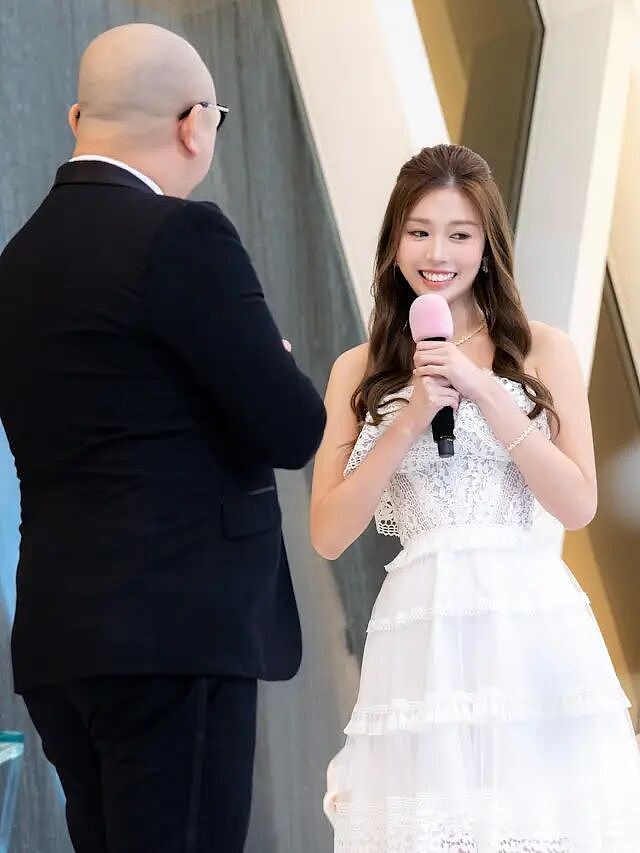TVB小花拒绝求爱后被辱骂，网友怒斥‘活该你单身一辈子’，本人回复显礼貌（组图） - 9