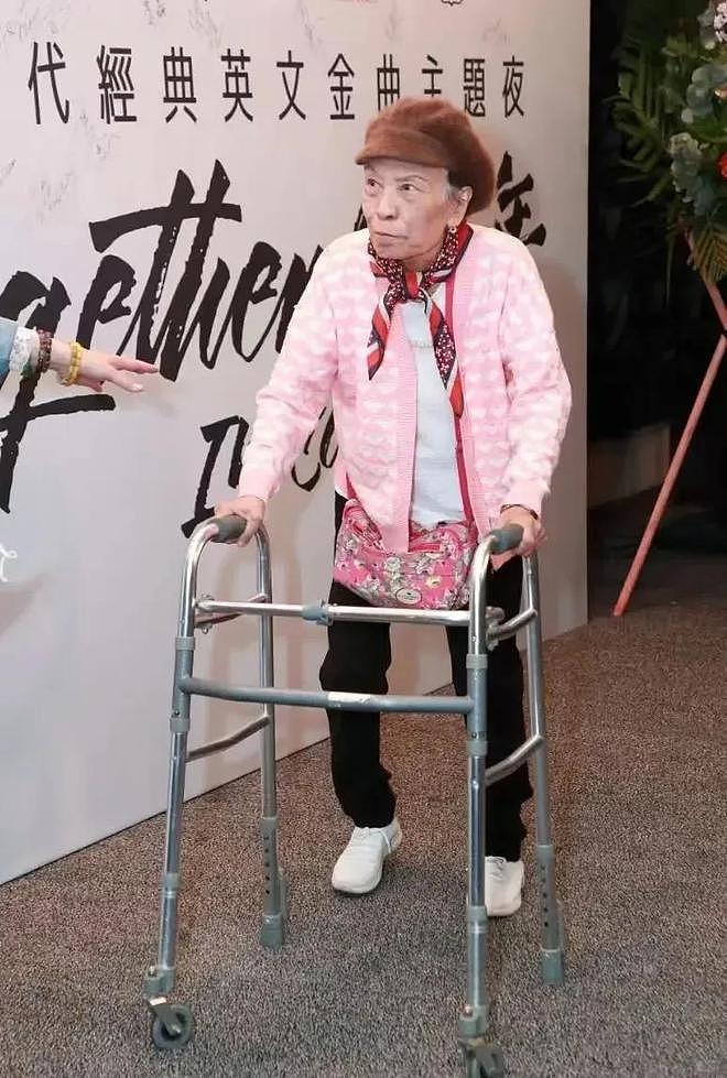 她一生跑龙套，拒绝求爱，87岁住老破小，凭啥成观众心中最美女神（组图） - 24