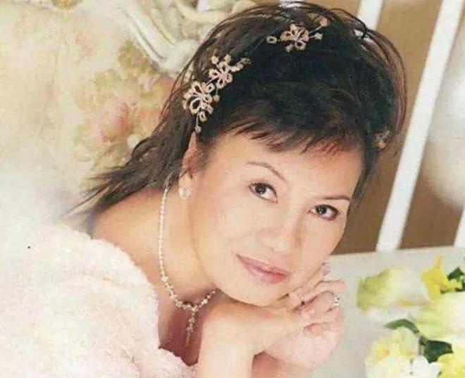 她一生跑龙套，拒绝求爱，87岁住老破小，凭啥成观众心中最美女神（组图） - 10