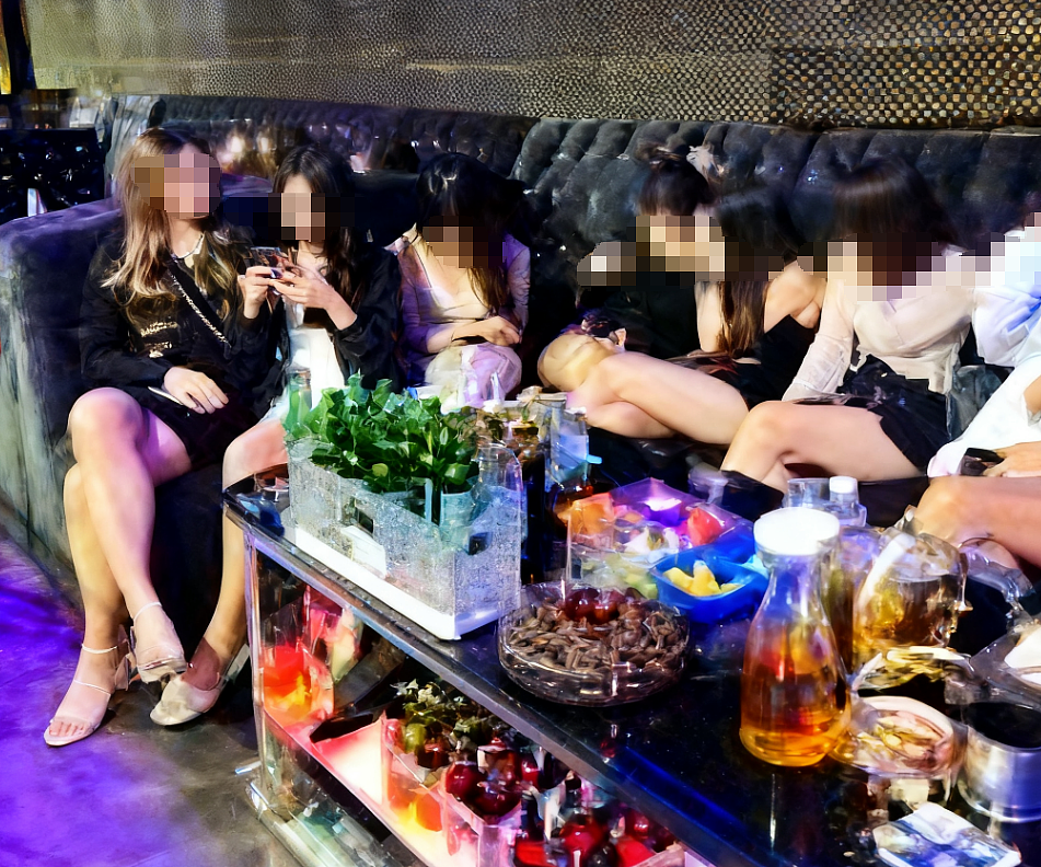 中国男子情杀新加坡夜总会妈妈桑，疑似潜逃回国！更多内幕曝光…（组图） - 1