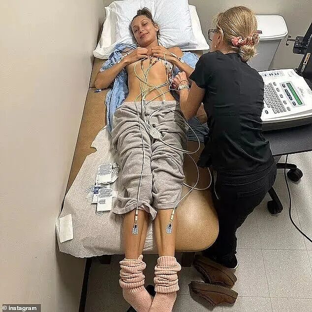 超模贝拉消失T台，进医院了？满床管子满床药，这么严重？（组图） - 7