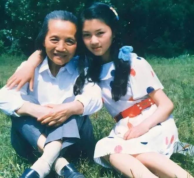 田海蓉隐婚后频现争议，昔日“蛇蝎美人”现状引关注（组图） - 5