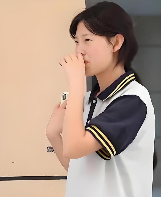 曝“数学天才”姜萍疑似成“黑丝网红”，广告一条5万，月入6位数（组图） - 6