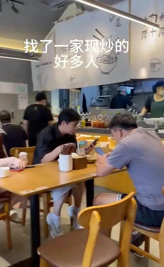 西贝完了？饭点高峰无人就餐，多年老粉纷纷退卡，贾国龙输得彻底（组图） - 15