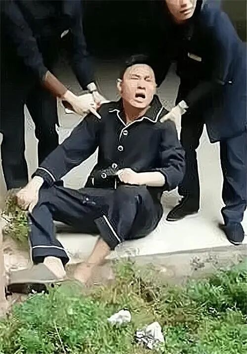 针扎开水烫+逼吃1600片泻药：12岁女孩被亲爸虐死全程气炸全网（组图） - 16