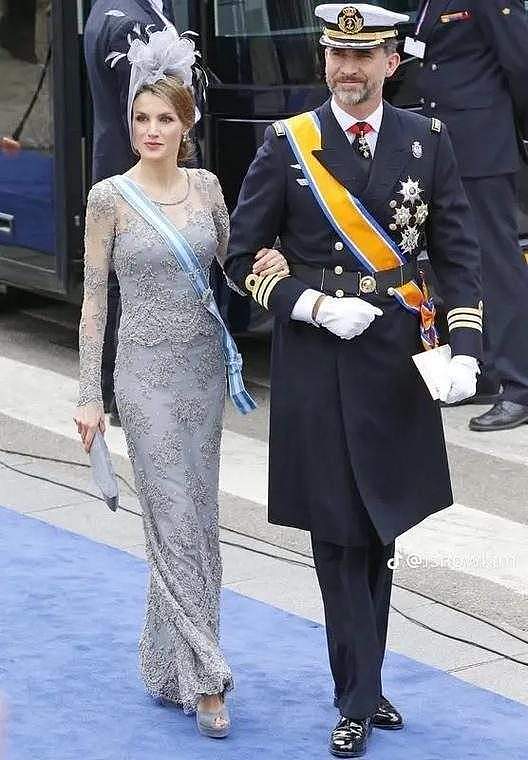 西班牙国王夫妇边秀恩爱边闹离婚：平民王后与强大王室的终极博弈（组图） - 5