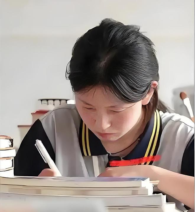 曝“数学天才”姜萍疑似成“黑丝网红”，广告一条5万，月入6位数（组图） - 18