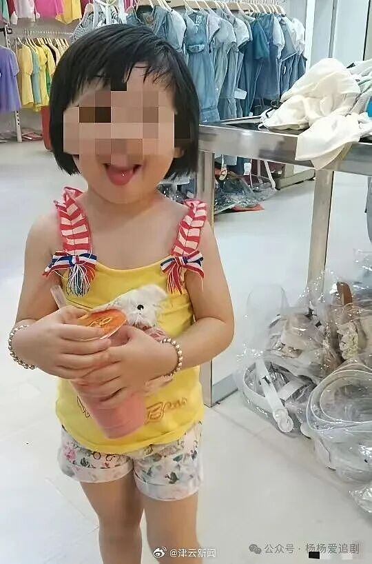 针扎开水烫+逼吃1600片泻药：12岁女孩被亲爸虐死全程气炸全网（组图） - 3