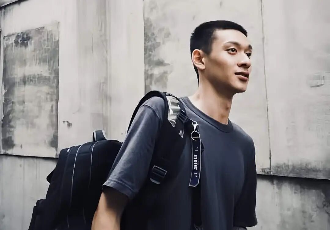 陈宝莲遗孤近照曝光,手臂有大片纹身,生父至今仍是谜(组图) - 7
