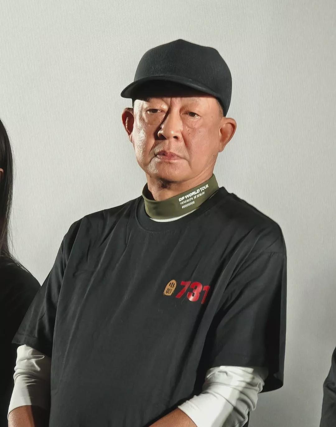 59岁王志文线下活动，发福挺大肚似70岁（组图） - 3