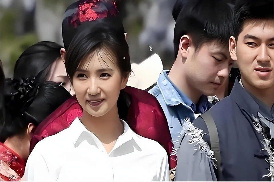 当年的万人迷，30岁嫁给二婚刘海峰，婚后连生3胎如今怎么样？（组图） - 18