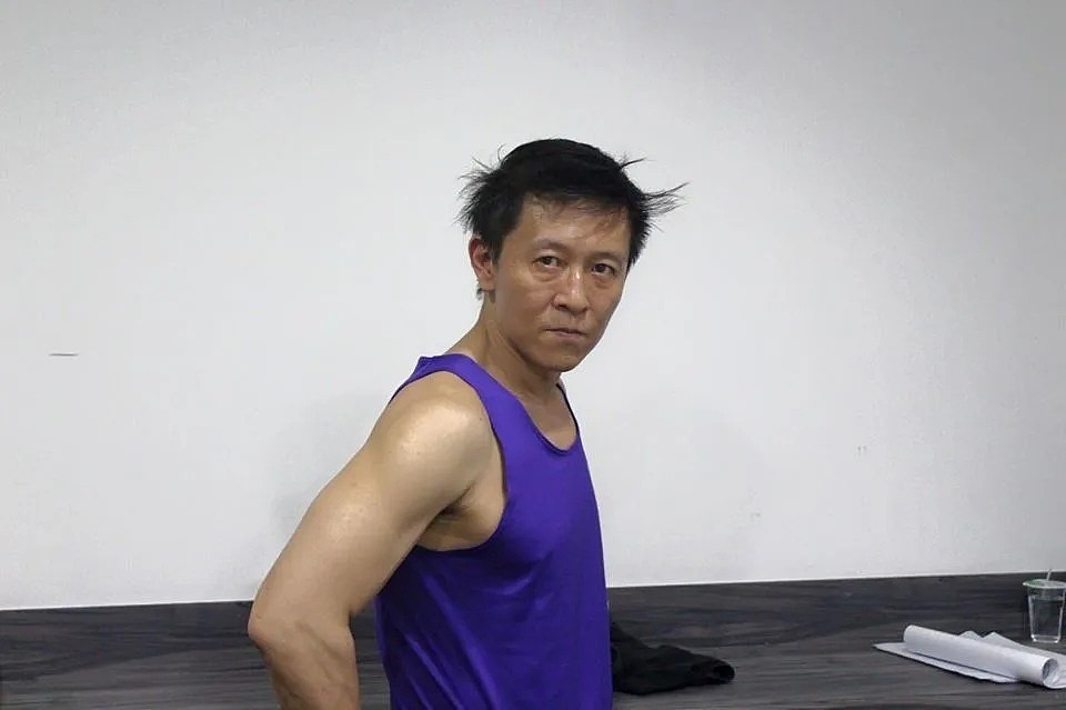 唏嘘！台湾男星家中死亡无人察觉，屋内散发尸臭！爱犬陪伴遗体数日（组图） - 7