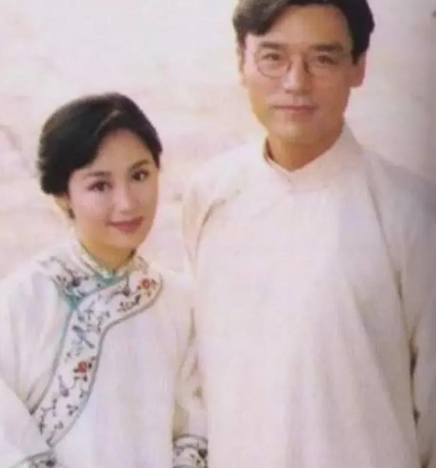 专克亿万富翁，“香港第一妖女”屁股被大师评淫贱，自曝同时交往5个男友（组图） - 10
