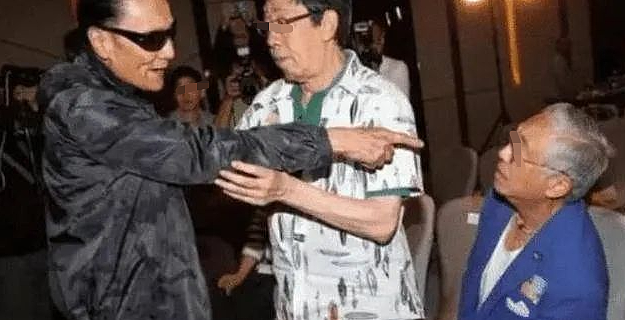 爱上人妻等老公自杀私奔却家暴收场，二婚上门捉奸嫩妻轰动全城，70岁大搞爷孙恋卷入血案还能全身而退？（组图） - 18