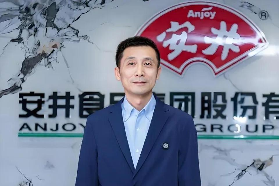 痛骂西贝的年轻人，转头捧火了河南“预制菜之王”（组图） - 8