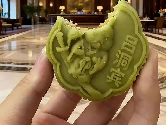 【爆笑】和男朋友约会，上午亲嘴3小时下午亲嘴7小时！网友：我有个危险的问题想问你俩...（组图） - 18